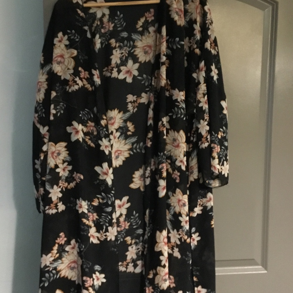 Floral Black top